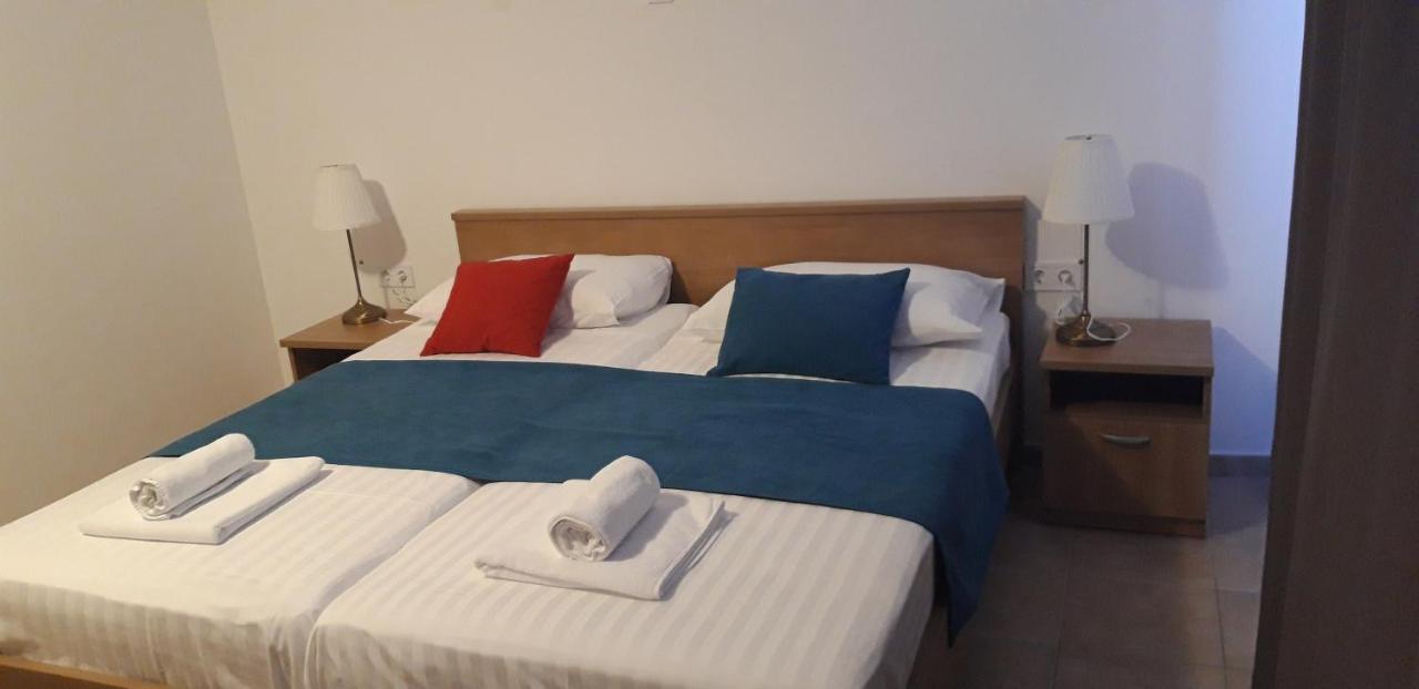 Hotel Albamaris Biograd Na Moru Zewnętrze zdjęcie
