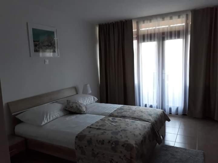Hotel Albamaris Biograd Na Moru Zewnętrze zdjęcie