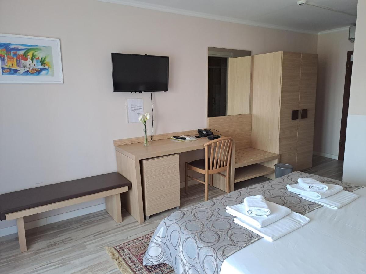 Hotel Albamaris Biograd Na Moru Zewnętrze zdjęcie