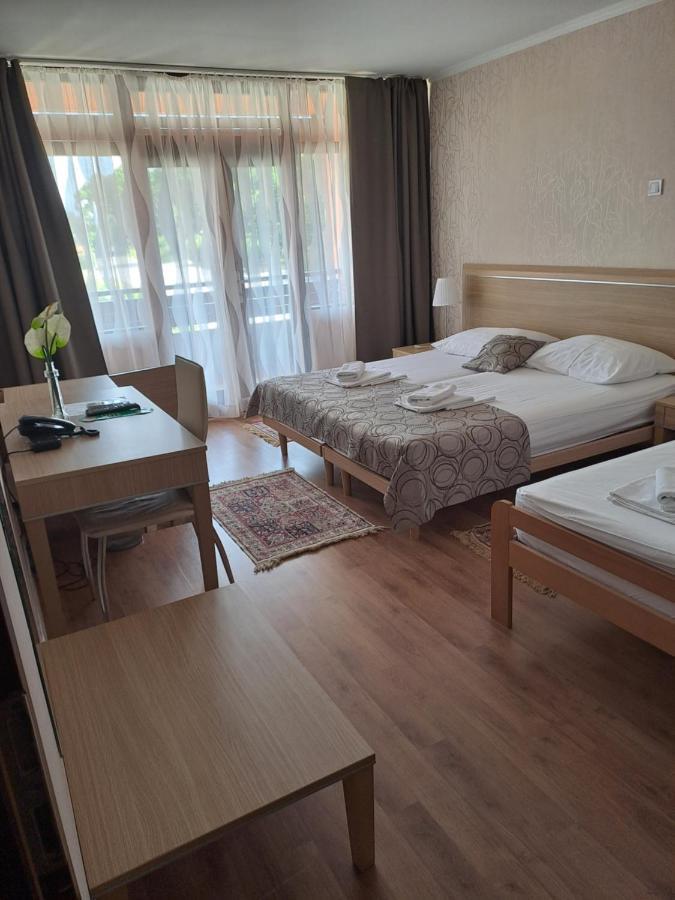 Hotel Albamaris Biograd Na Moru Zewnętrze zdjęcie