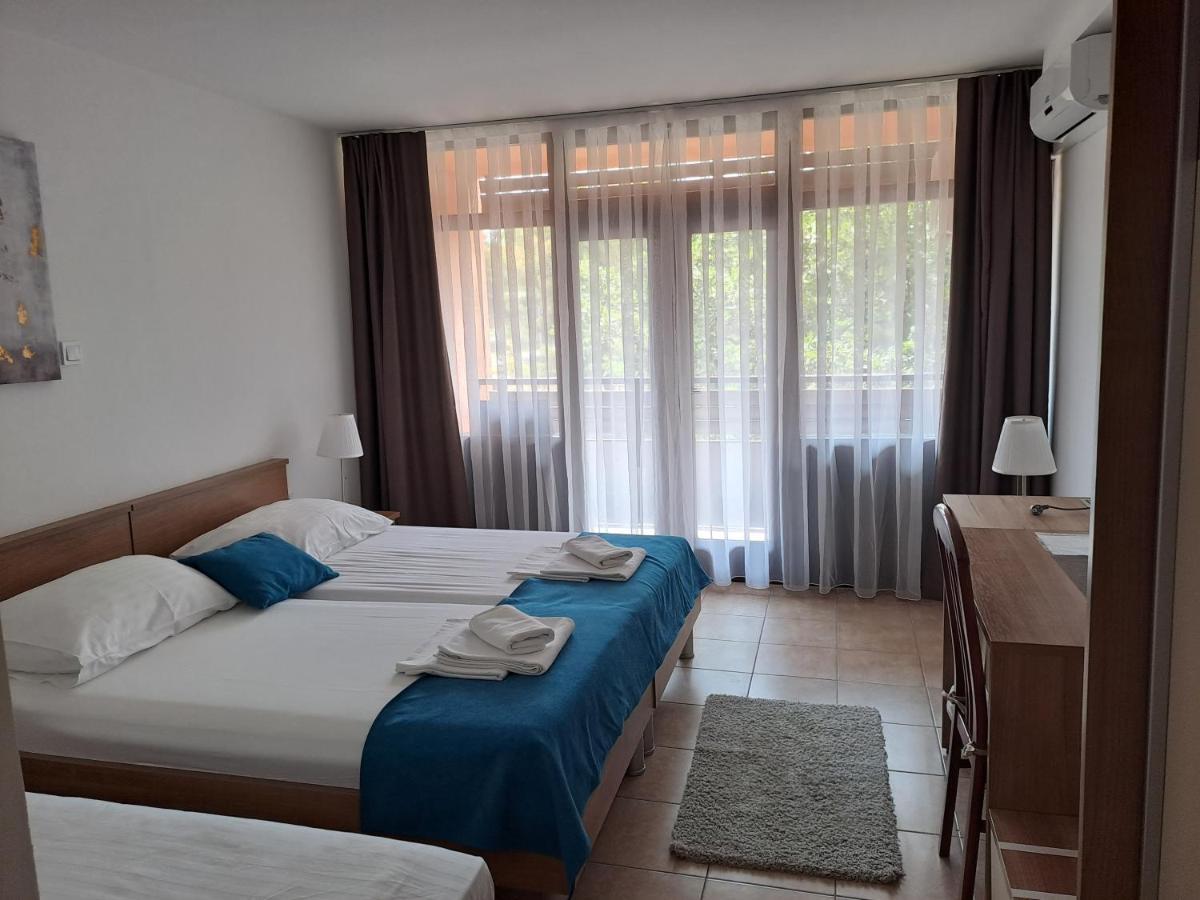 Hotel Albamaris Biograd Na Moru Zewnętrze zdjęcie