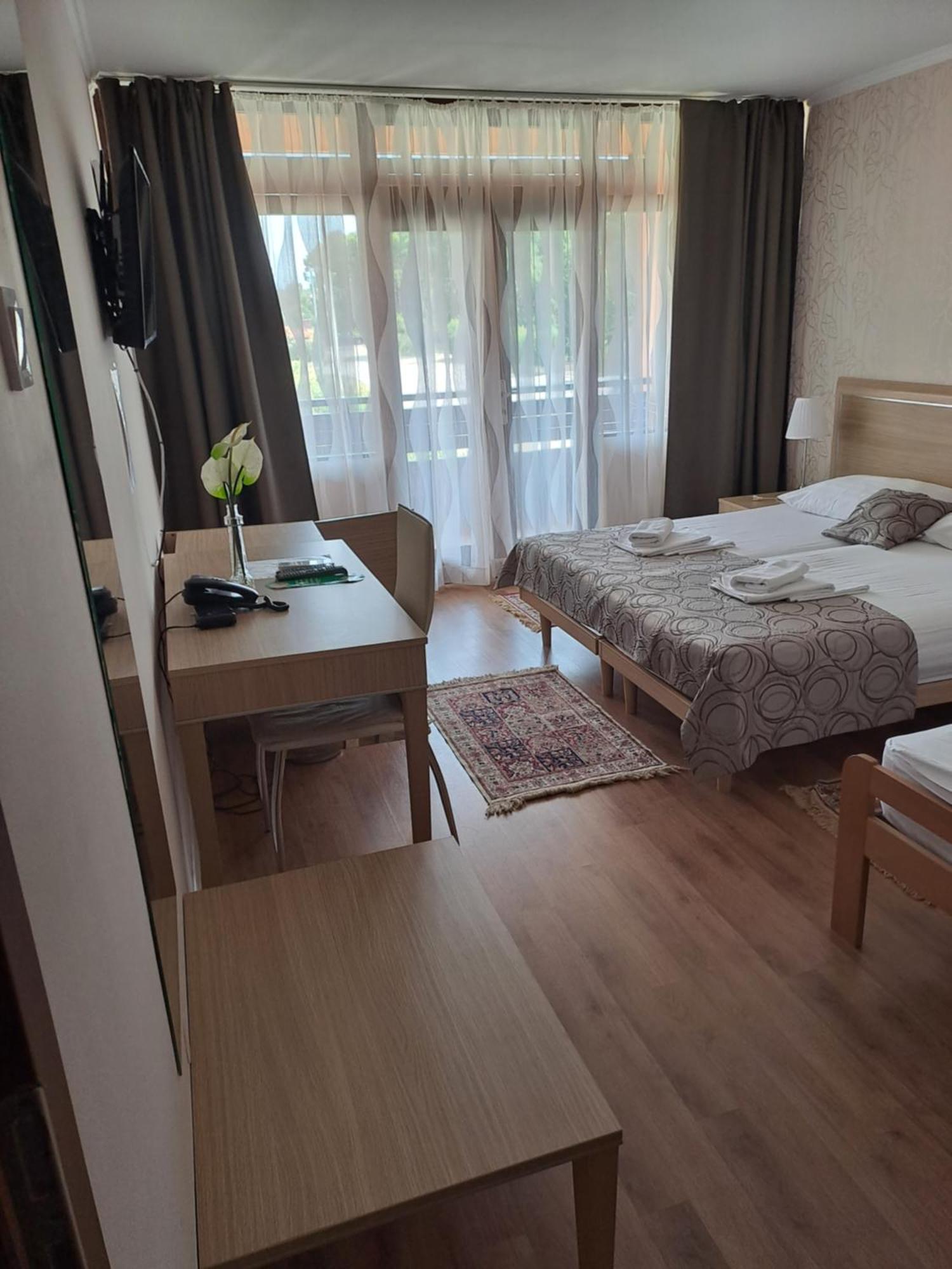 Hotel Albamaris Biograd Na Moru Pokój zdjęcie
