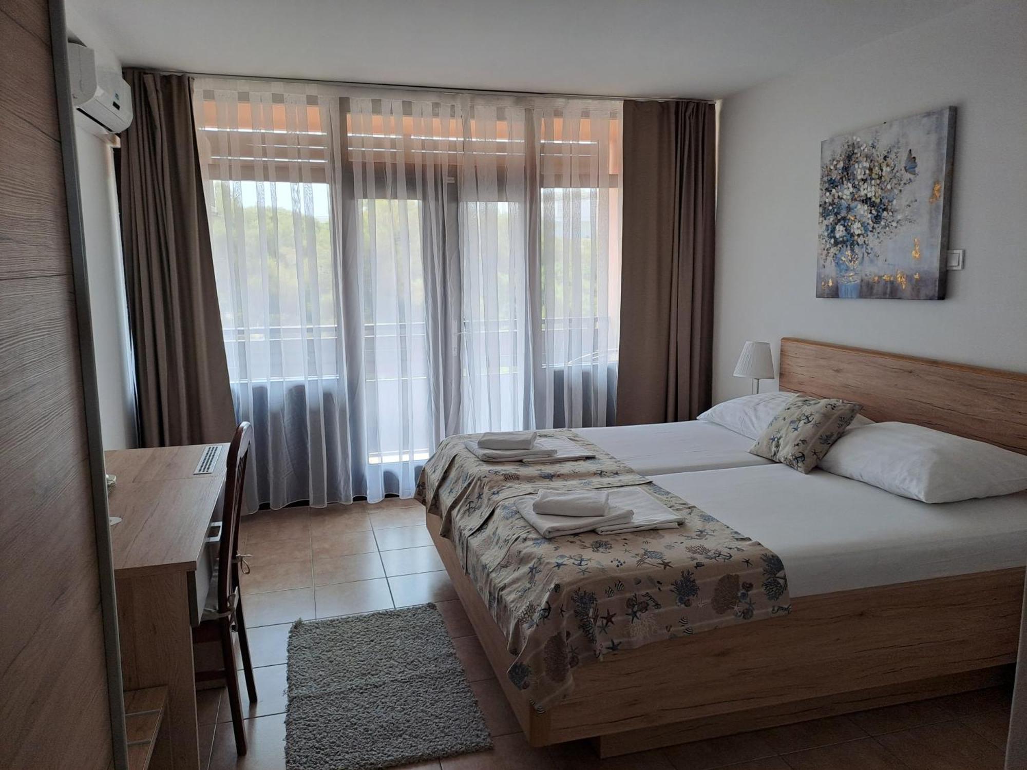 Hotel Albamaris Biograd Na Moru Pokój zdjęcie