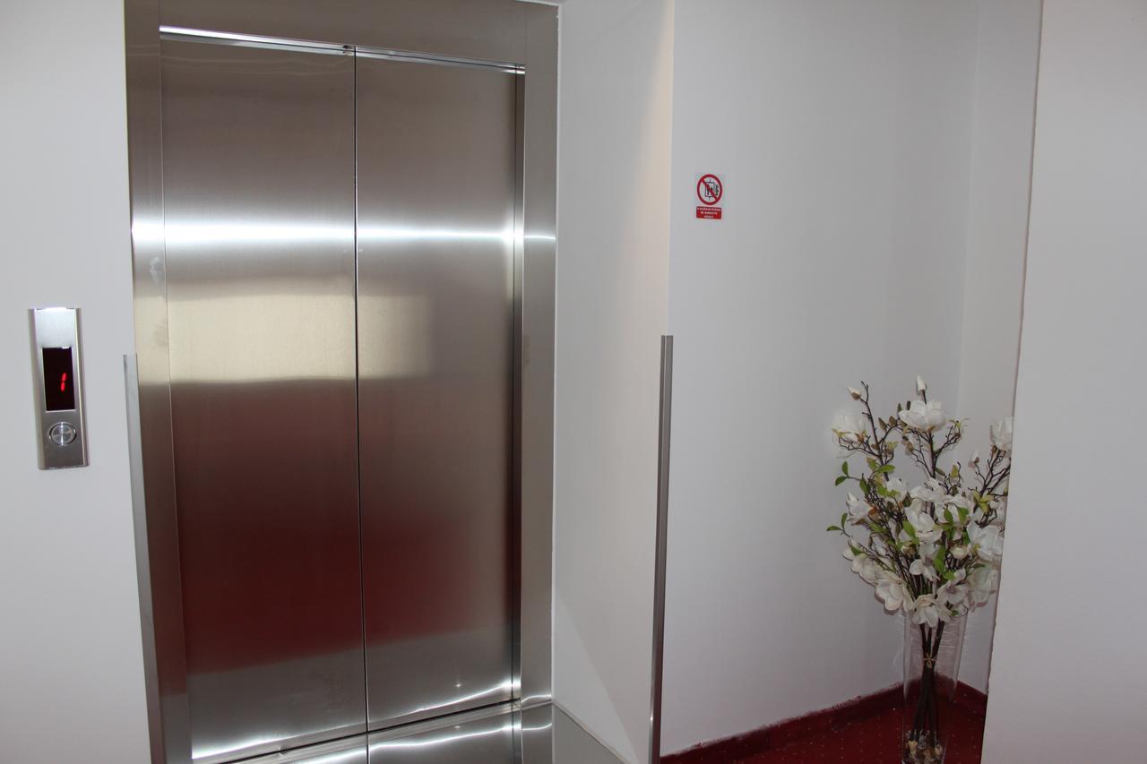 Hotel Albamaris Biograd Na Moru Zewnętrze zdjęcie