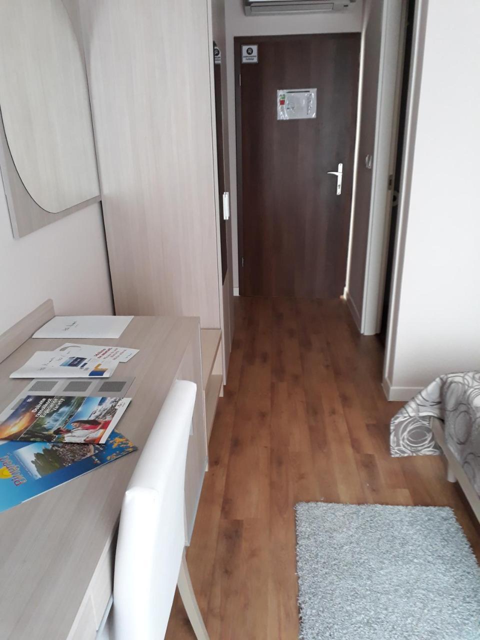 Hotel Albamaris Biograd Na Moru Zewnętrze zdjęcie