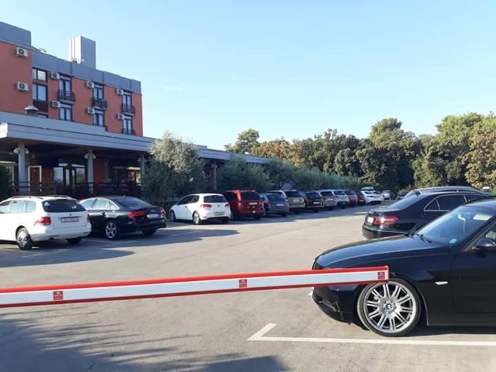 Hotel Albamaris Biograd Na Moru Zewnętrze zdjęcie
